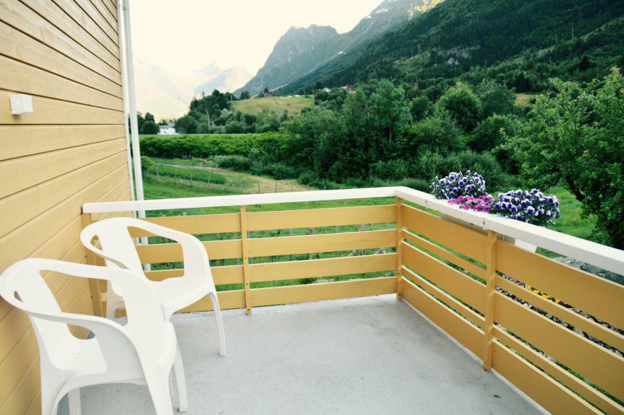 Naustvoll Villa Olden Exterior photo