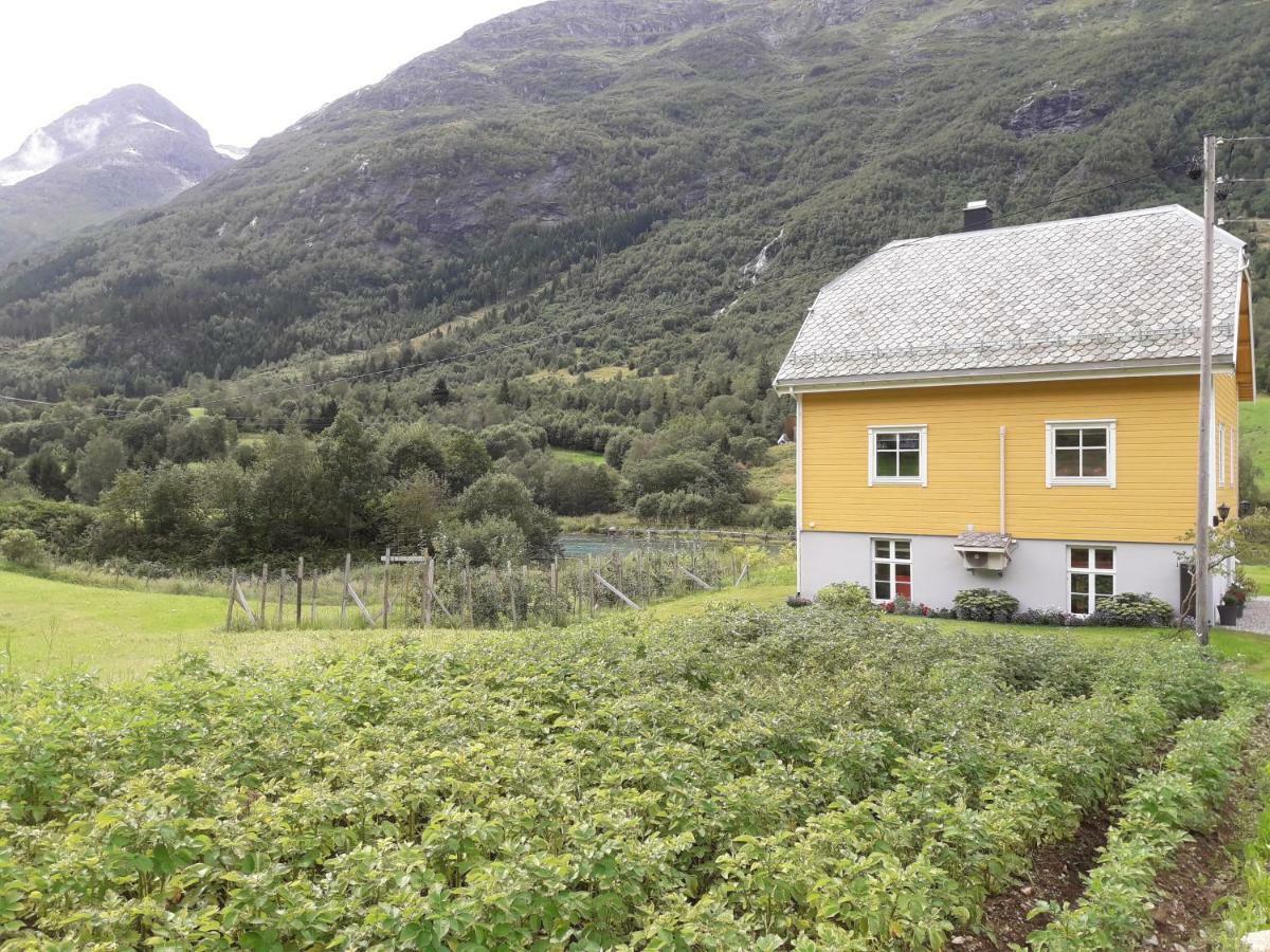 Naustvoll Villa Olden Exterior photo